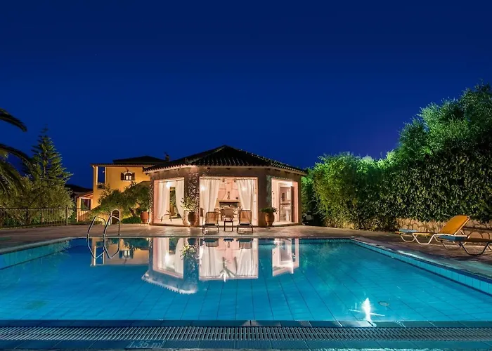 Iliaktida - Private With Large Pool, Garden, Outdoor Kitchen & Bbq 别墅 *